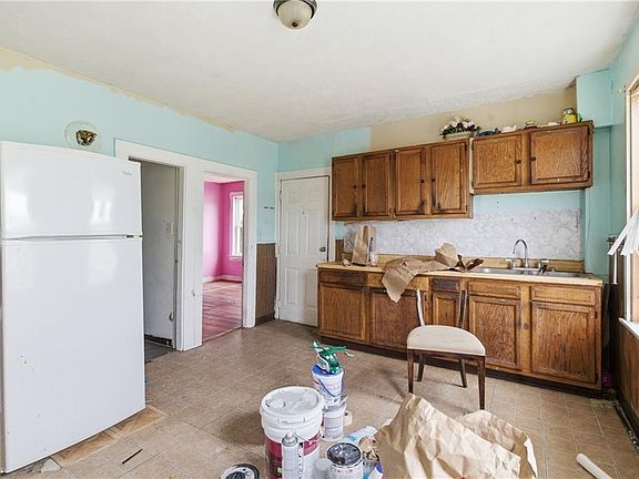 2nd image of 130 East School St