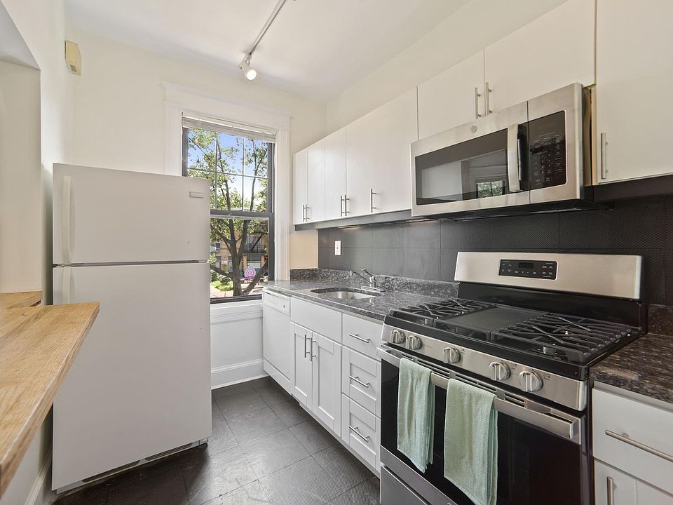 Upgraded kitchen with gas range