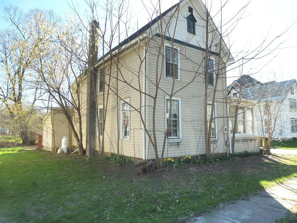1st image of 12 Willow St