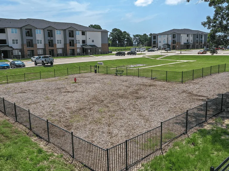 Flat Creek Apartments — Photo 19