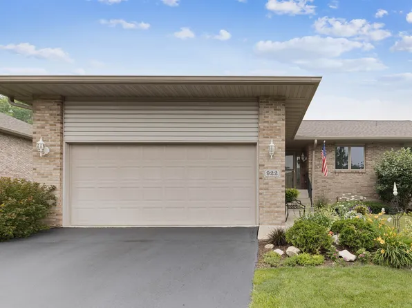 922 High Point Dr, Rockton, IL 61072