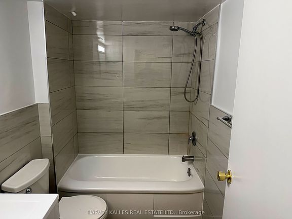4th image of 1582 Bathurst St #B1