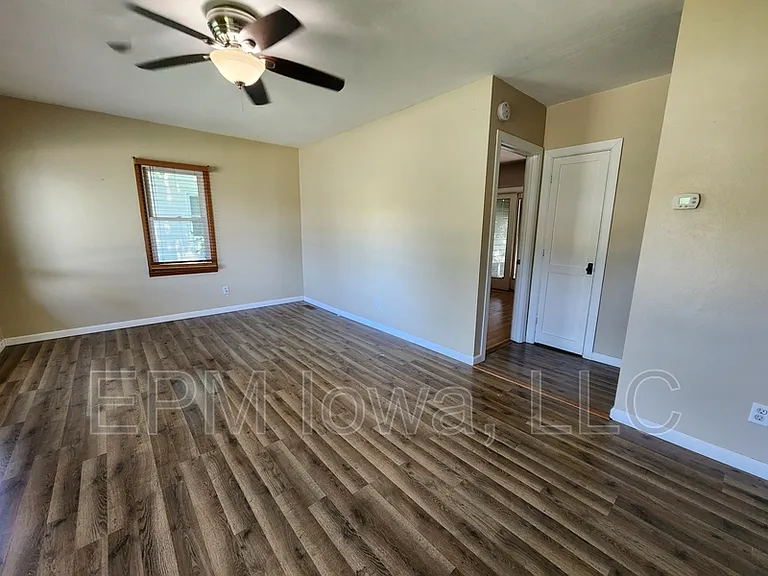 867 Maxwell St — Photo 9
