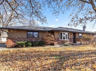 9781 Petunia Dr, Machesney Park, IL 61115