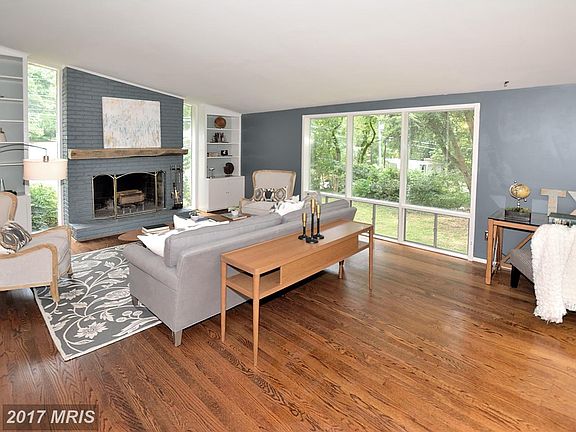 2nd image of 7424 Rebecca Dr