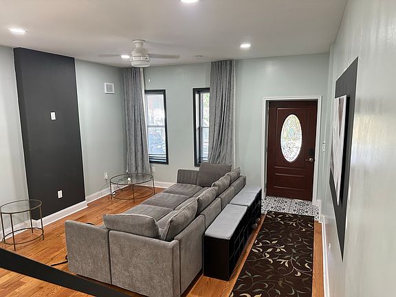 4th image of 3428 Reach St