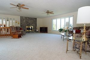 4th image of 319 Quail Valley Ln