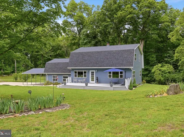 2361 McCoys Ferry Rd, Hedgesville, WV 25427