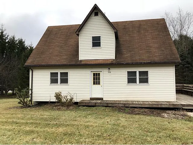 706 Heritage Dr photo 1