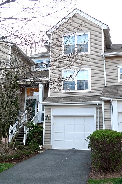1st image of 92 Woodmont Dr