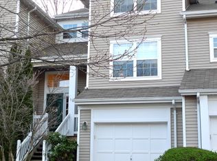 92 Woodmont Dr, Randolph, NJ 07869