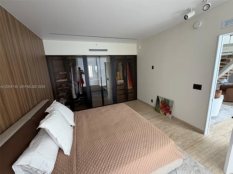16425 Collins Ave #OS18A — Photo 11