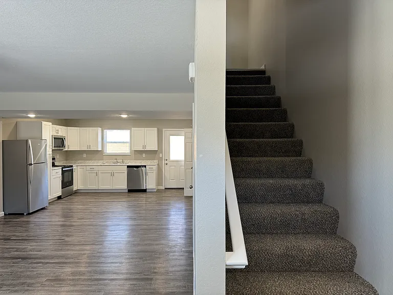 Creekside Apartments — Photo 56