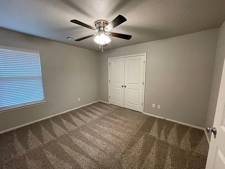 11725 S Vine St W — Photo 23