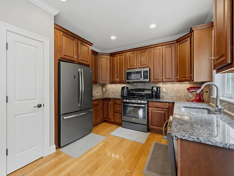 21 Carson Way — Photo 8