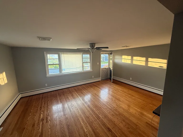 60 W Hamlin Ave — Photo 4