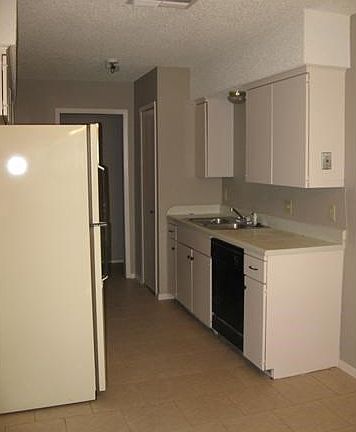 5th image of 10514 Cooper Hill Dr