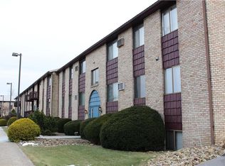 200 Fernwood Rd #15, Steubenville, OH 43953