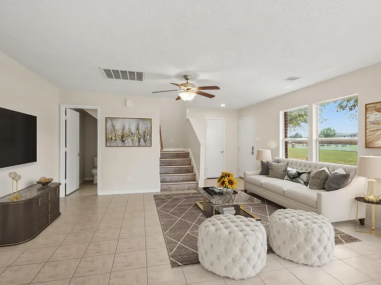 1223 Grassy View Dr — Photo 4