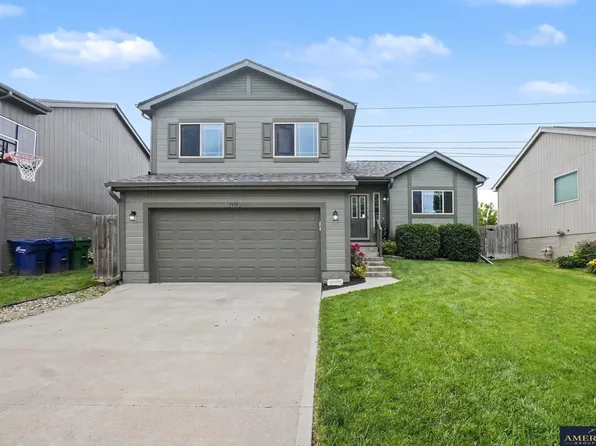 7418 N 143rd St, Omaha, NE 68142