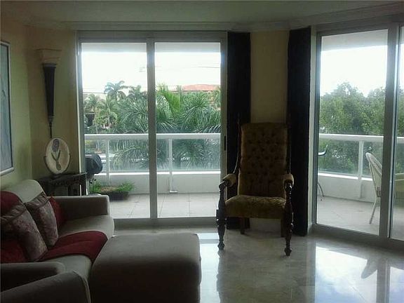 3rd image of 401 SW 4th Ave APT 408