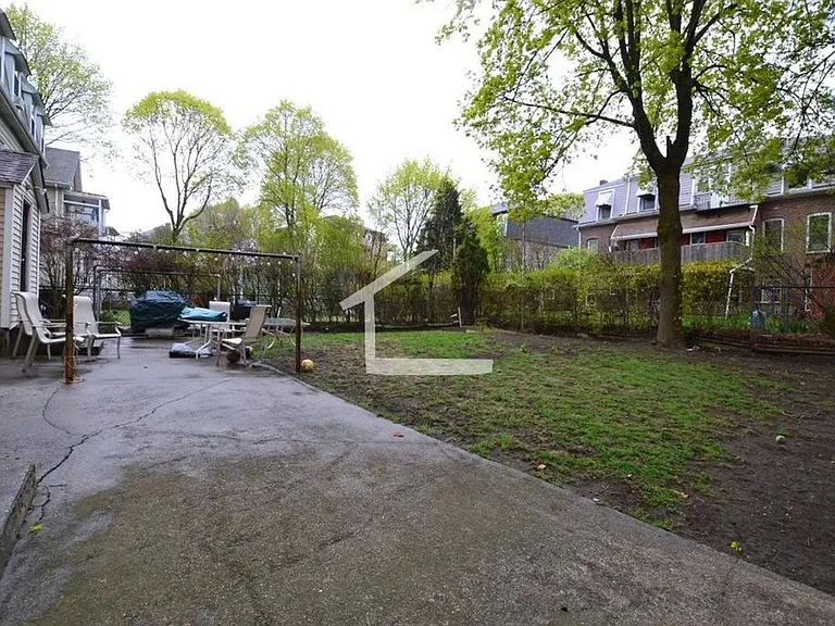 16 Woodmont St #14 — Photo 5