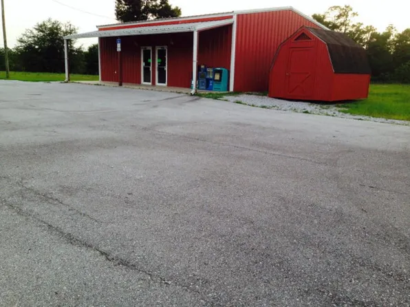 4990 Highway 77, Chipley, FL 32428