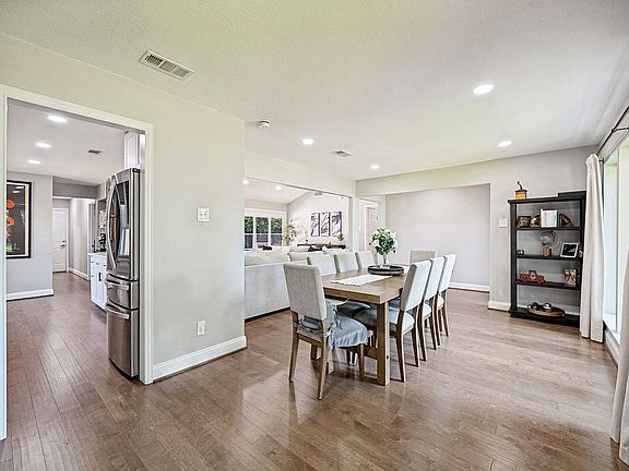 5th image of 4137 Candlenut Ln
