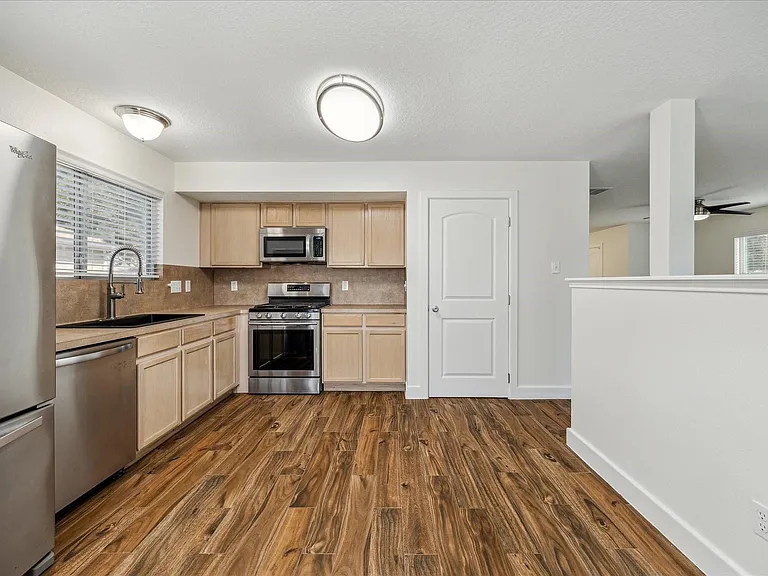 262 Rolling Brook Dr — Photo 11