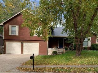 3601 Hedgewood Dr, Columbia, MO 65203