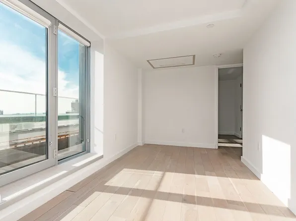 107 Columbia Heights image 2 of 12