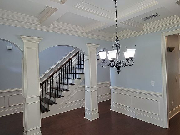4th image of 170 Melison Dr