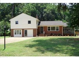 52 Barclay Rd, Newport News, VA 23606