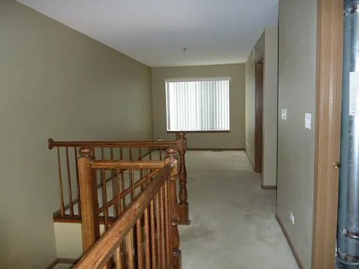 637 Lincoln Station Dr — Photo 9