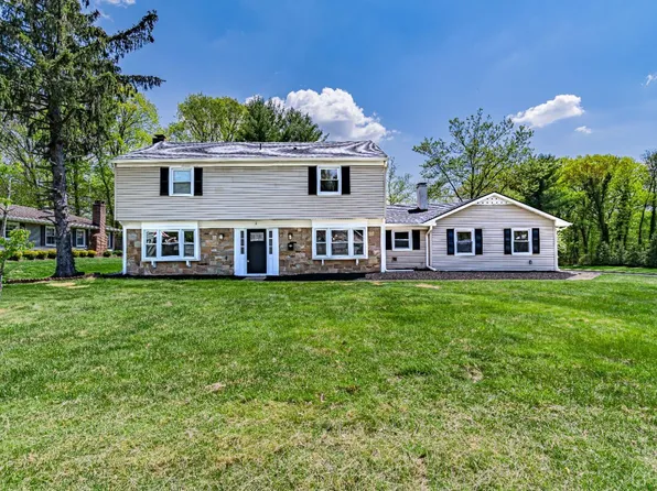 2 Kenwood Ln, Matawan, NJ 07747