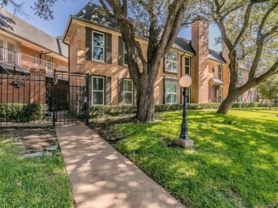 7814 Meadow Park Dr APT 220, Dallas, TX, 75230