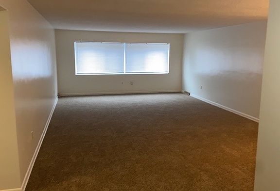 5th image of 519 Heather Dr APT 2C