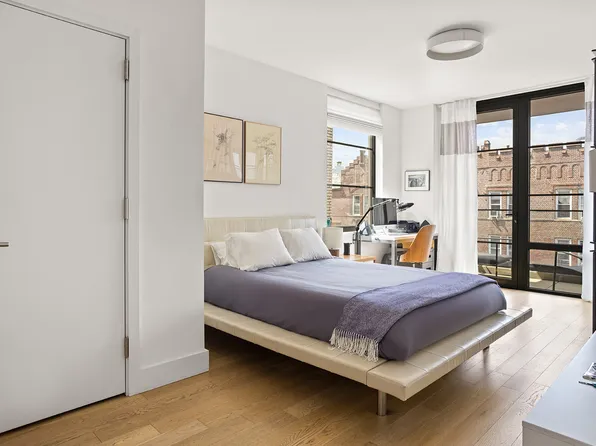 264 Webster Avenue image 4 of 15