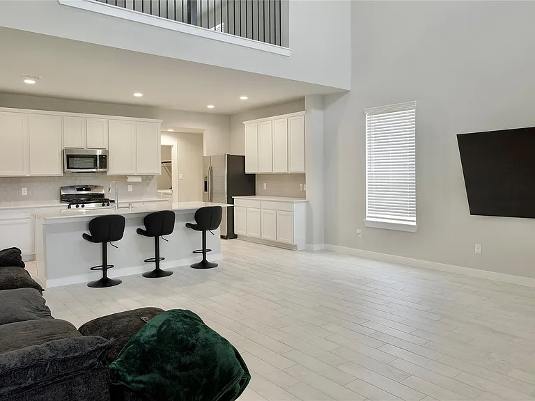 3207 Tilley Dr — Photo 13