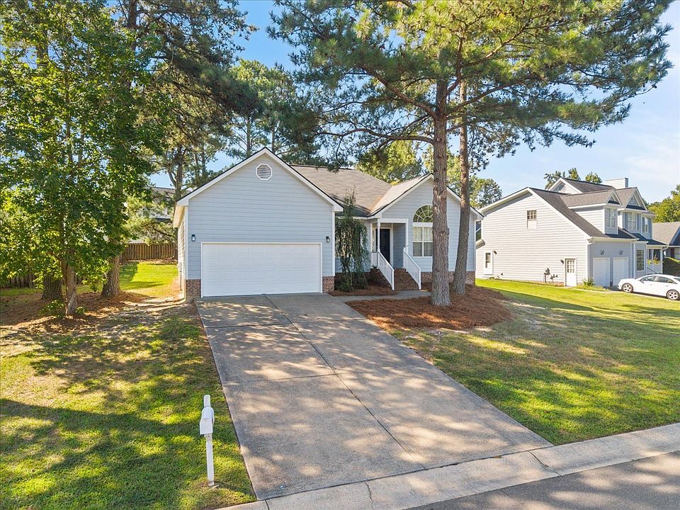 1st image of 2660 Bowden Dr