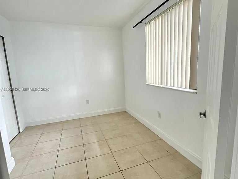 8275 SW 152nd Ave #D-302 — Photo 3