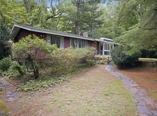 9 Peacock Farm Rd, Lexington, MA 02421