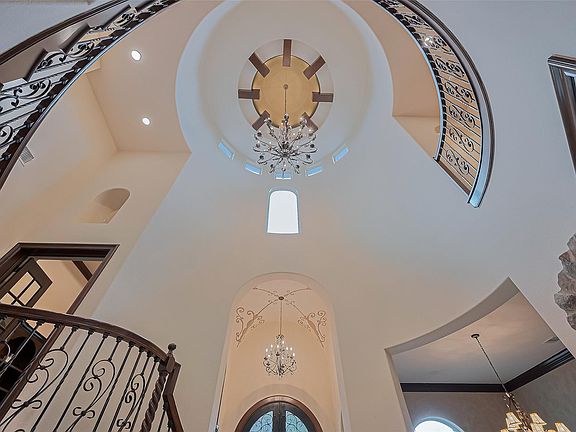 3rd image of 14 Royal King Rd