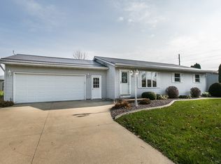 528 Elm Ridge St, Peosta, IA 52068