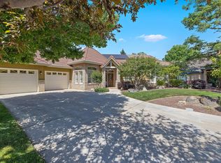 5722 W Pryor Ct, Visalia, CA 93277
