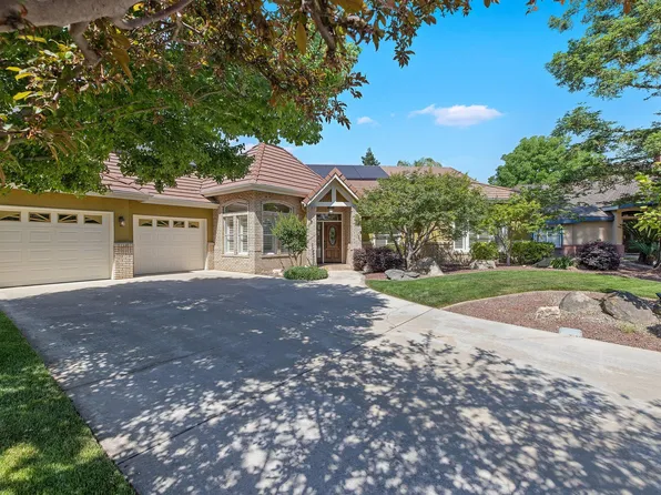 5722 W Pryor Court, Visalia, CA 93277