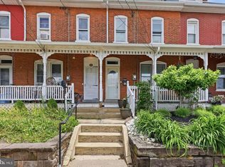42 W Hamlin Ave, Telford, PA 18969