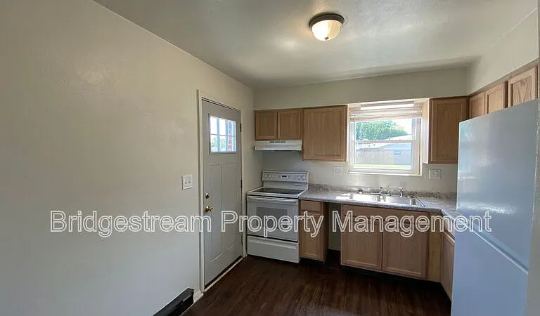 1299-1 Sanlor Ave — Photo 9