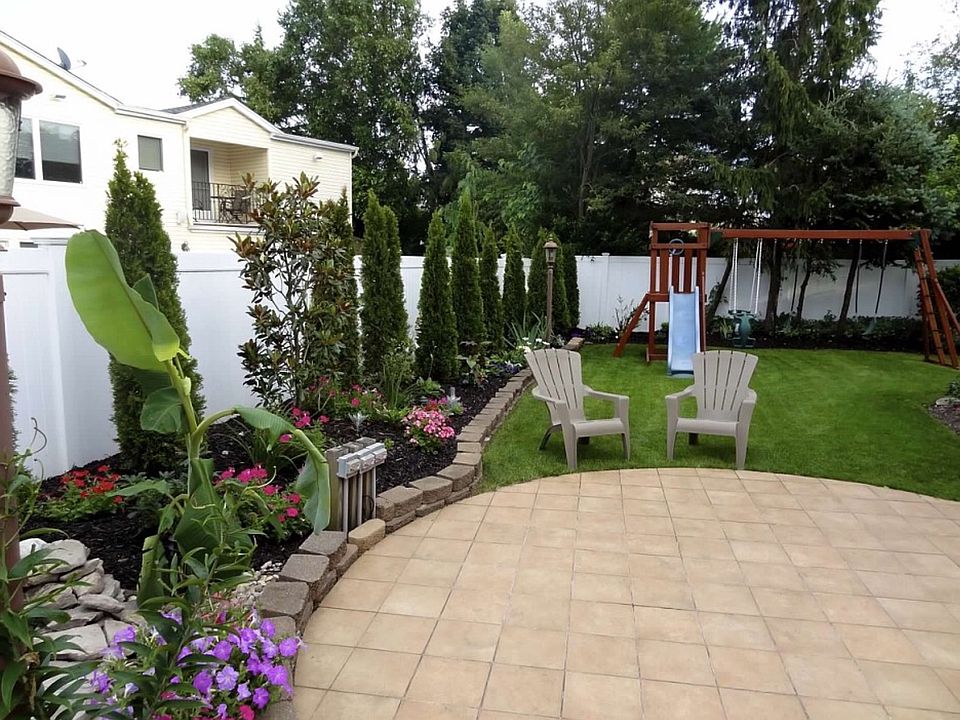 2nd image of 2949 Clubhouse Rd