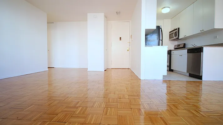 Rented by Corcoran | media 27